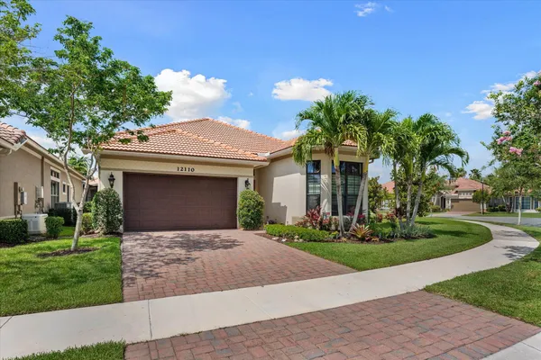 Property Slideshow image 2 of 57 | 12110 kalmar cir, Parkland, FL, 33076