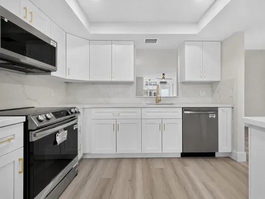 Property Slideshow image 3 of 20 | 7 willowbrook ln 101, Delray Beach, FL, 33446