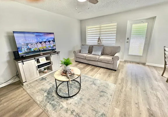 Property Slideshow image 2 of 32 | 277 chatham n, West Palm Beach, FL, 33417