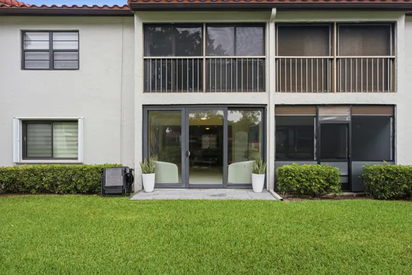 Property Slideshow image 2 of 42 | 9232 pecky cypress ln 2g, Boca Raton, FL, 33428
