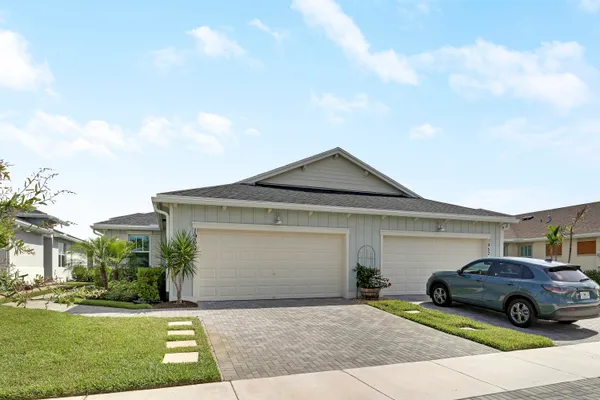 Property Slideshow image 3 of 53 | 1960 se crosswood way, Port St. Lucie, FL, 34984