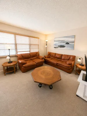 Property Slideshow image 2 of 36 | 1901 bermuda cir f2, Coconut Creek, FL, 33066