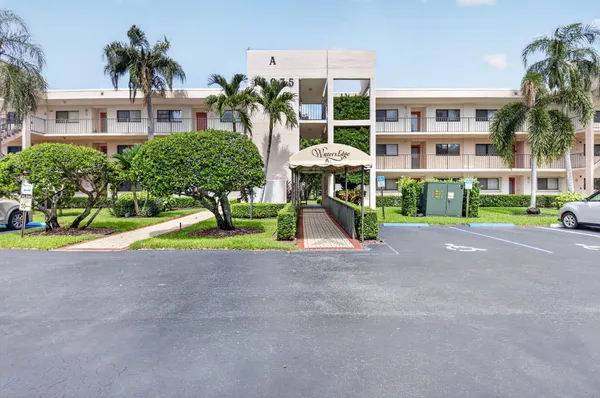 Property Slideshow image 3 of 36 | 15075 witney rd 112, Delray Beach, FL, 33484