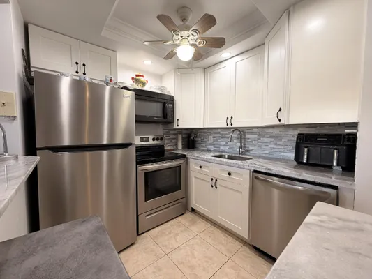 Property Slideshow image 2 of 13 | 29 berkshire b b, West Palm Beach, FL, 33417