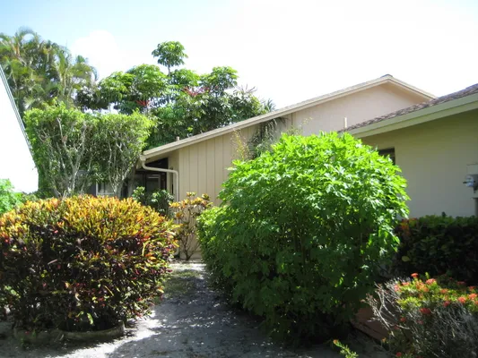 Property Slideshow image 2 of 21 | 2500 nw 10th st, Delray Beach, FL, 33445