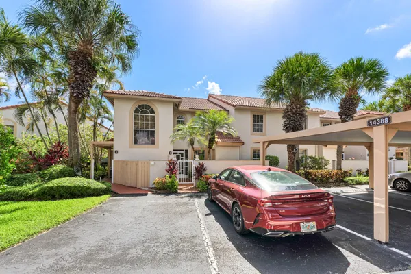 Property Slideshow image 3 of 34 | 14388 emerald lake dr 2, Delray Beach, FL, 33446