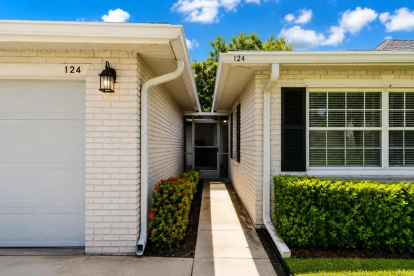 Property Slideshow image 3 of 46 | 10098 42nd dr, Boynton Beach, FL, 33436