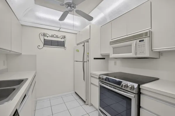 Property Slideshow image 3 of 31 | 3402 bimini ln f4, Coconut Creek, FL, 33066