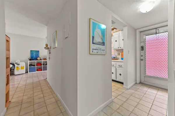Property Slideshow image 3 of 23 | 22 golfs edge d d, West Palm Beach, FL, 33417