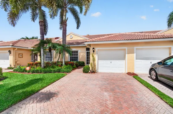 Property Slideshow image 2 of 84 | 2096 stonington ter, West Palm Beach, FL, 33411