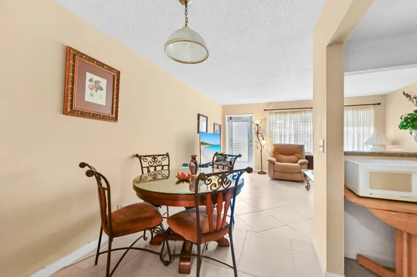 Property Slideshow image 2 of 23 | 270 norwich l l, West Palm Beach, FL, 33417