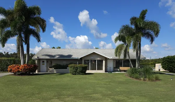Property Slideshow image 3 of 20 | 5037 alfred dr, West Palm Beach, FL, 33417