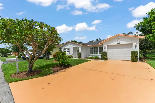 Property Slideshow image 2 of 42 | 6387 summer sky ln, Greenacres, FL, 33463