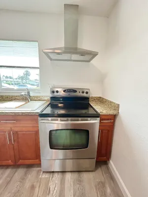 Property Slideshow image 3 of 45 | 2844 crosley dr c, West Palm Beach, FL, 33415