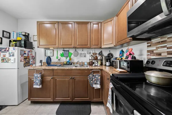 Property Slideshow image 3 of 30 | 24 colonial club dr 101, Boynton Beach, FL, 33435