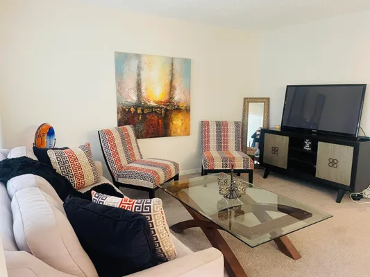 Property Slideshow image 2 of 19 | 624 snug harbor dr b7, Boynton Beach, FL, 33435