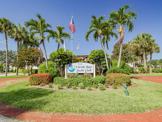 Property Slideshow image 2 of 36 | 1950 sw palm city rd 8-203, Stuart, FL, 34994