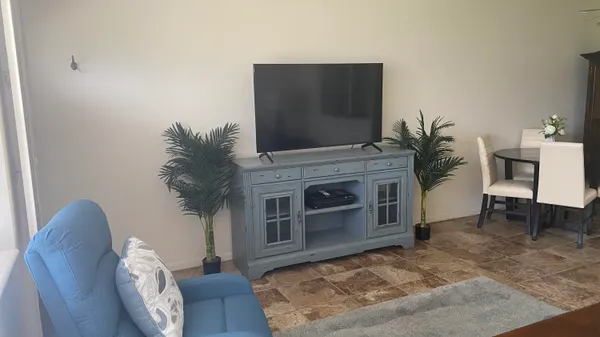 Property Slideshow image 3 of 28 | 150 easthampton g 150, West Palm Beach, FL, 33417