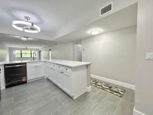 Property Slideshow image 3 of 61 | 7681 tahiti ln 102, Lake Worth, FL, 33467