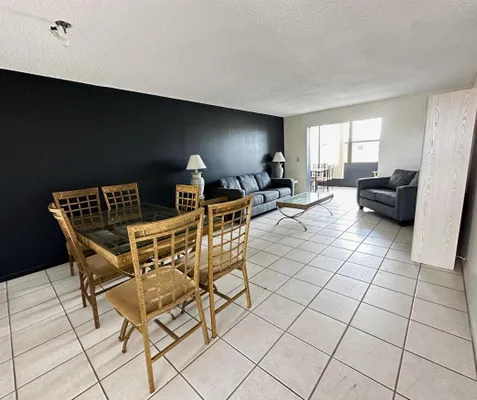 Property Slideshow image 2 of 32 | 2601 ne 3rd ct 4100, Boynton Beach, FL, 33435