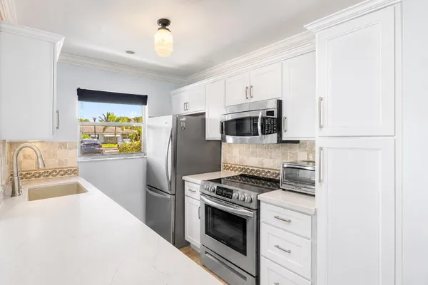 Property Slideshow image 3 of 26 | 510 high point dr d, Delray Beach, FL, 33445