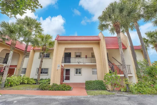 Property Slideshow image 2 of 57 | 210 lake evelyn dr, West Palm Beach, FL, 33411