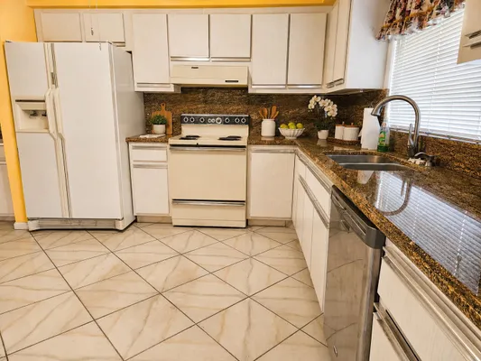 Property Slideshow image 3 of 21 | 4763 storkwood ter b, Boynton Beach, FL, 33436