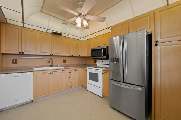 Property Slideshow image 3 of 23 | 2202 lucaya bnd d4, Coconut Creek, FL, 33066
