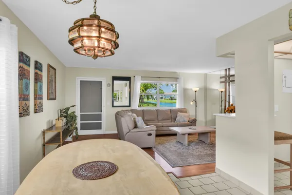 Property Slideshow image 3 of 38 | 359 saxony trl h, Delray Beach, FL, 33446