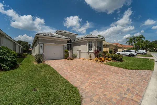 Property Slideshow image 2 of 51 | 7216 cataluna cir, Delray Beach, FL, 33446