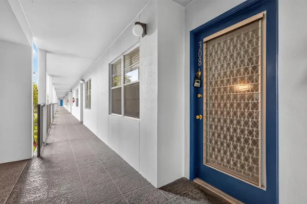 Property Slideshow image 3 of 27 | 12500 sw 5th ct 308m, Pembroke Pines, FL, 33027