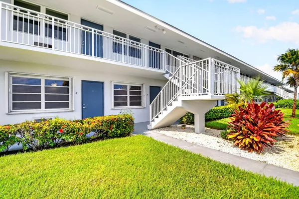 Property Slideshow image 3 of 63 | 2430 s federal hwy 2, Boynton Beach, FL, 33435
