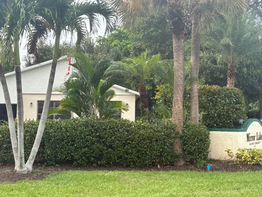Property Slideshow image 3 of 4 | 5021 mirror lakes blvd, Boynton Beach, FL, 33472
