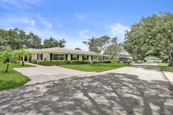 Property Slideshow image 2 of 51 | 10127 41st ter 211, Boynton Beach, FL, 33436
