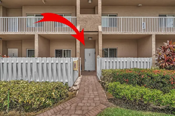 Property Slideshow image 3 of 74 | 7647 southampton ter 115, Tamarac, FL, 33321