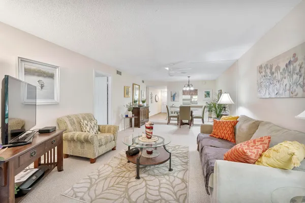 Property Slideshow image 2 of 13 | 8990 s hollybrook blvd 209, Pembroke Pines, FL, 33025