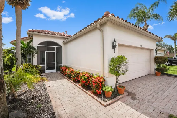 Property Slideshow image 2 of 36 | 390 nw breezy point loop, Port St. Lucie, FL, 34986