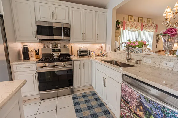 Property Slideshow image 2 of 34 | 627 nw whitfield way, Port St. Lucie, FL, 34986