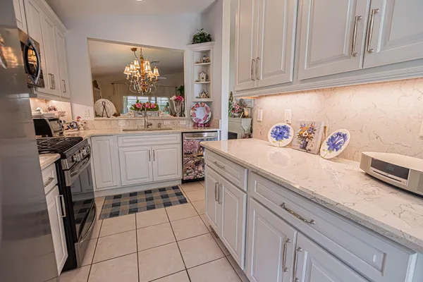 Property Slideshow image 3 of 34 | 627 nw whitfield way, Port St. Lucie, FL, 34986