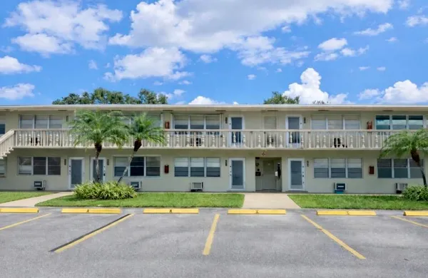 Property Slideshow image 3 of 10 | 155 sussex h h, West Palm Beach, FL, 33417