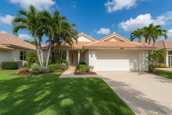 Property Slideshow image 2 of 43 | 9110 bay harbour cir, West Palm Beach, FL, 33411
