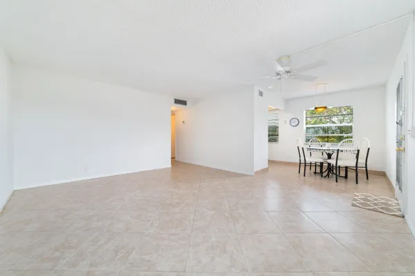 Property Slideshow image 3 of 34 | 552 normandy l ln l, Delray Beach, FL, 33484