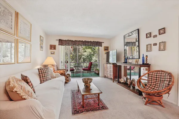 Property Slideshow image 3 of 24 | 473 lake frances dr, West Palm Beach, FL, 33411