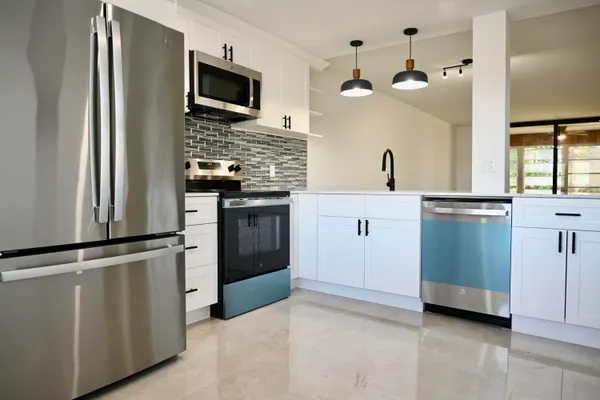 Property Slideshow image 2 of 15 | 6675 s oriole blvd 3060, Delray Beach, FL, 33446