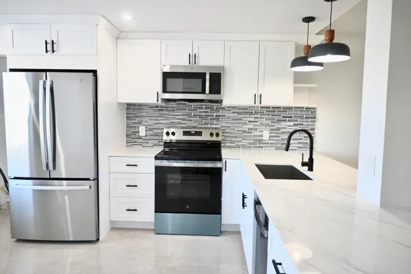 Property Slideshow image 3 of 15 | 6675 s oriole blvd 3060, Delray Beach, FL, 33446