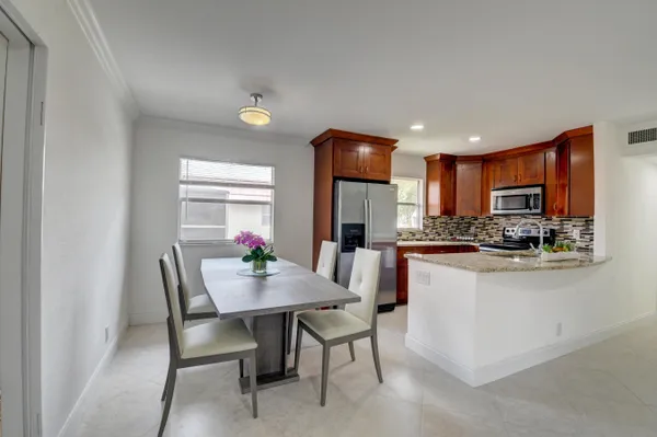 Property Slideshow image 2 of 30 | 468 saxony j j, Delray Beach, FL, 33446