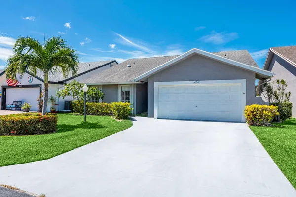 Property Slideshow image 2 of 72 | 5256 tiffany anne cir, West Palm Beach, FL, 33417