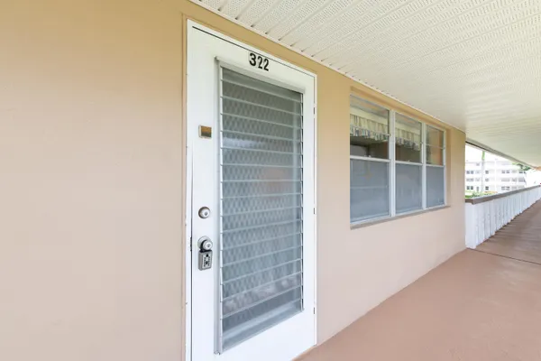 Property Slideshow image 3 of 10 | 322 windsor, West Palm Beach, FL, 33417
