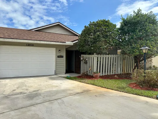 Property Slideshow image 3 of 33 | 12619 se cascades ct, Hobe Sound, FL, 33455