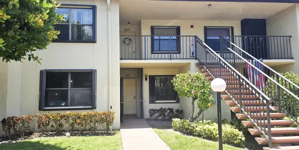 Property Slideshow image 2 of 12 | 7843 willow spring dr 613, Lake Worth, FL, 33467